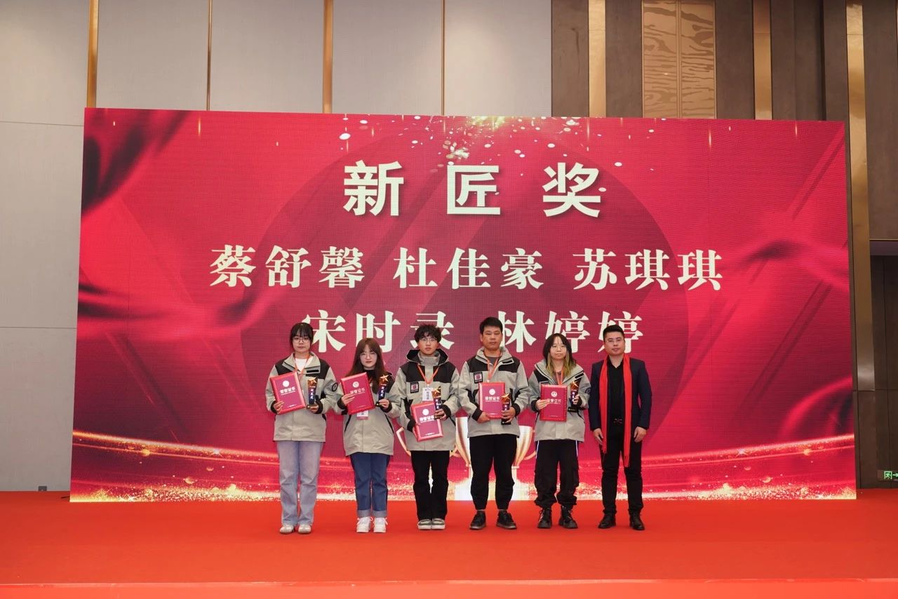 1709012403646509.jpg 011c7f6f444a5f26bab16d450bb587b5.jpg