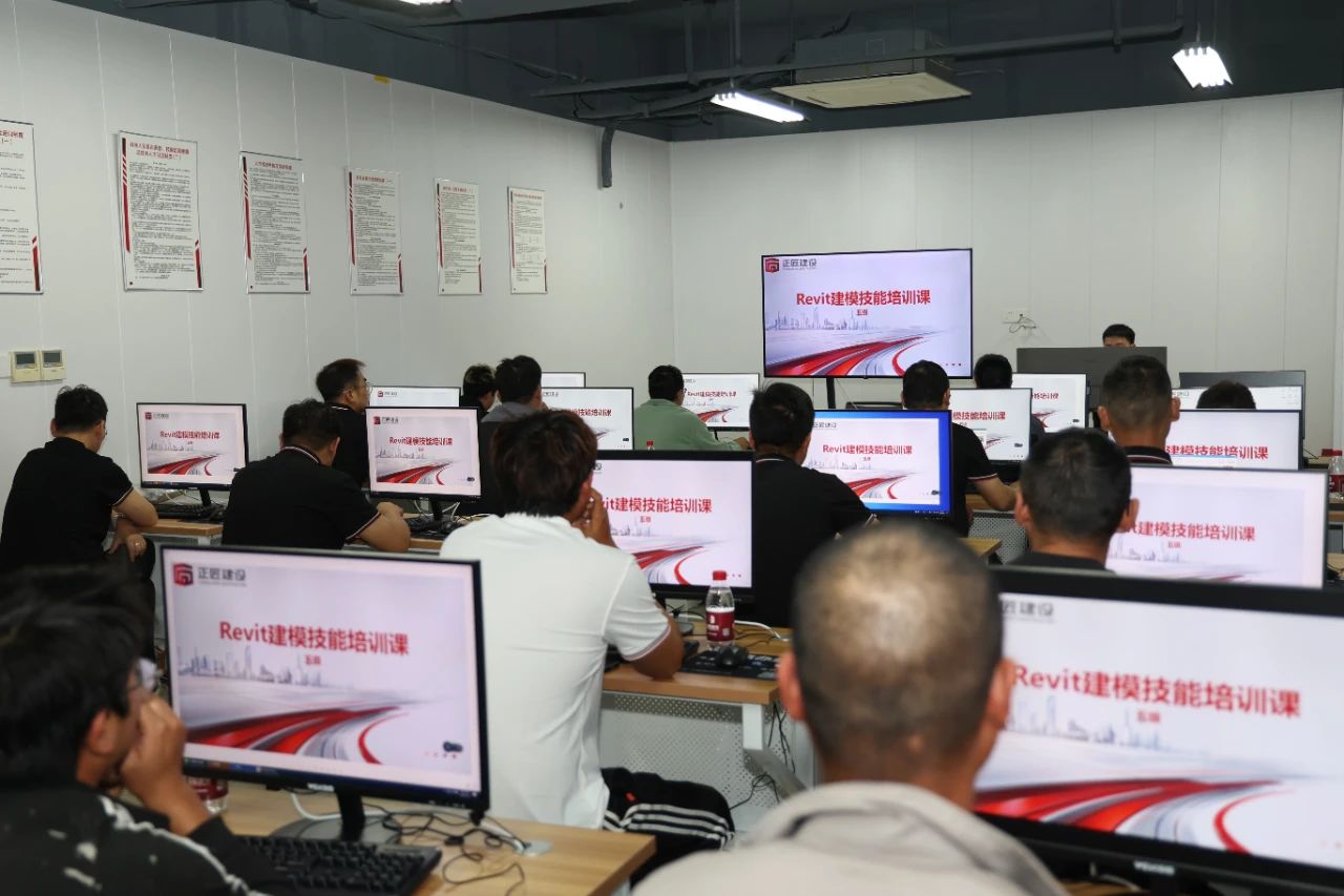 1716775475821175.jpg 4a7742bb8d4161014e661c7bb756601d.jpg