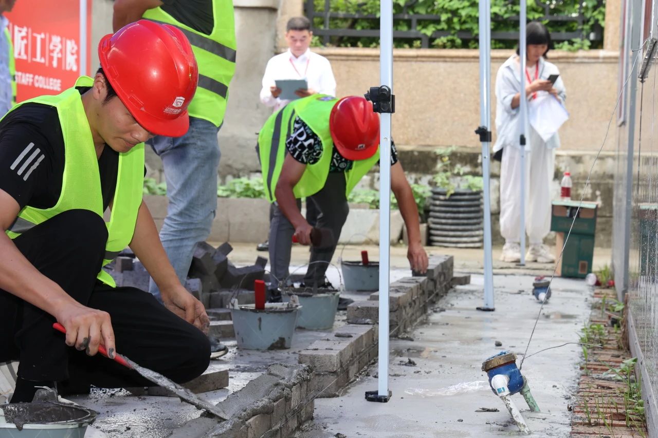 1722216792635364.jpg 6d82665c46af00048ad75b97129f17bc.jpg