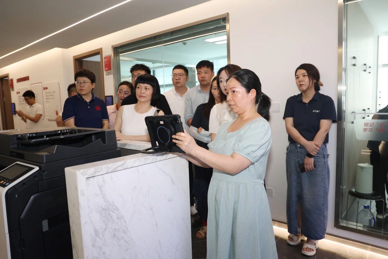 1722219308209220.jpg ed49242c0fe1eab4e302d103e9c47361.jpg