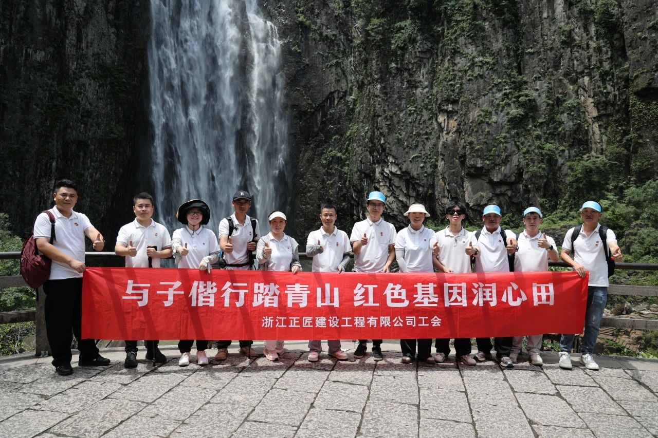 1752561049122352.jpg e054610cd7b4dd74b514712648baa4d8.jpg